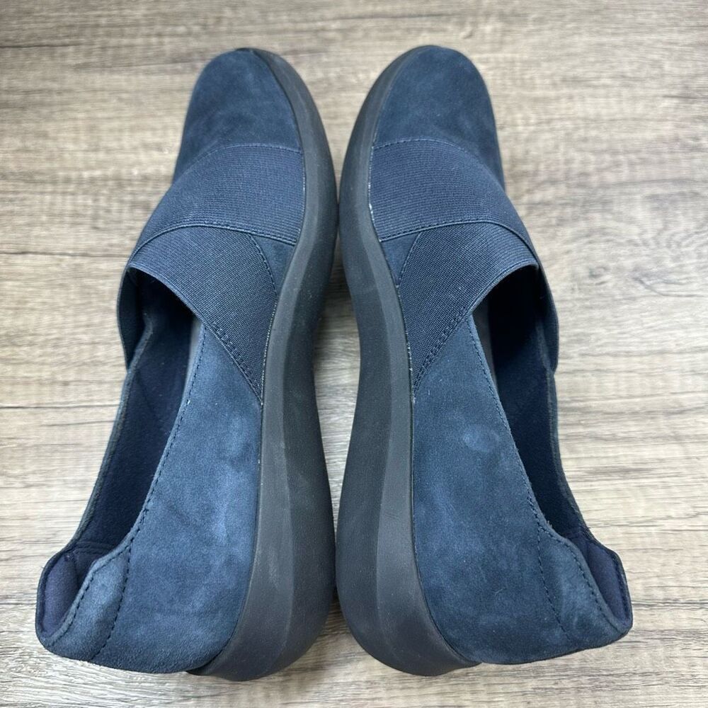CLARKS~Women’s~Collection Ultimate Comfort Navy Blue Suede Slip-On Shoes US 7 M - Picture 6 of 8